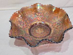 lot 60 image: Carnival Glass Bowl with Grape and Leaf Design