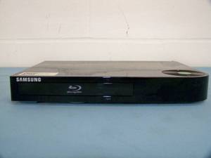 lot 121 image: Samsung BD-E5400 Blu-ray Disc Player with Built-in WiFi