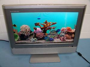 lot 126 image: Toshiba 20HL85 20 169 LCD Color TV  Television