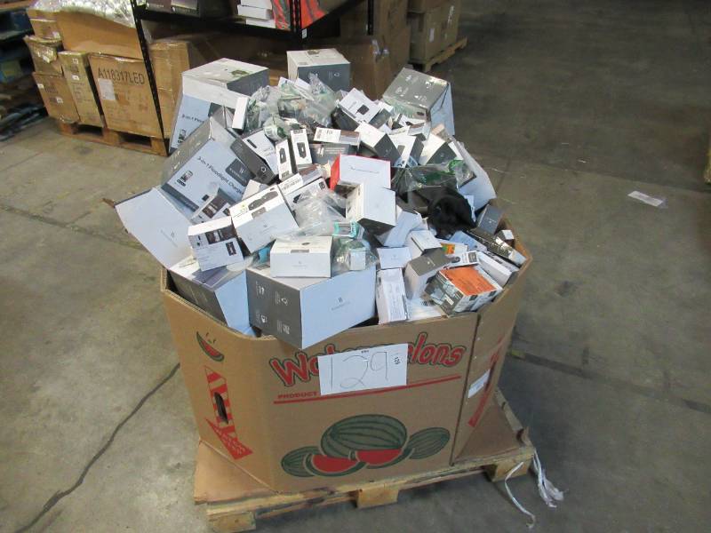 lot 124 image: Pallet of Store Overstock and Ecommerce Product and Returns - Wasserstein Mixed