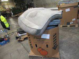 lot 105 image: Pallet of Store Overstock and Ecommerce Product and Returns - Dog Beds