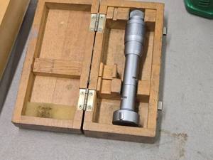 lot 23 image: Internal 3-point Micrometer Set - 1.2-1.4 with Wooden Case