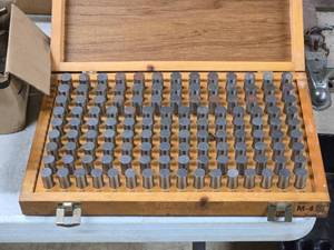 lot 14 image: 626.750 Plug Gage Set M-4 with Wooden Case