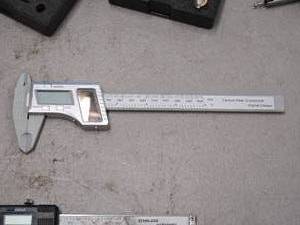 lot 44 image: 6 Carbon Fiber Composite Digital Caliper