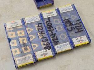 lot 171 image: Lot of (4 Boxes) CNC Carbide Insert Cutting Tools 10-count ( 40 total items )