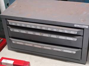 lot 187 image: Drill Bit Metal Storage Cabinet 3-drawer with Assorted Drill Bits