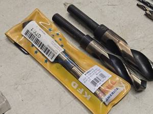 lot 179 image: Lot of (3) Westward SilverDenning Drill Bits HSS 5564, HSS 2332, 2332x12 Shank