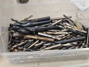 lot 261 image: Lot of (1 Bin) Drill Bits, Taps, End Mill Bits (assorted)
