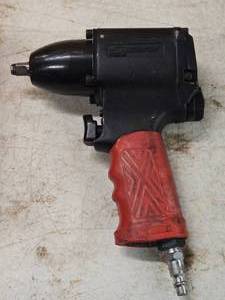lot 268 image: Dynabrade Autobrade Air 38-drive Impact Wrench