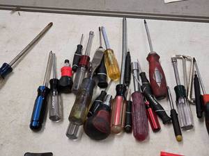lot 297 image: Lot of (20) Screwdrivers, Nutdrivers, Wrenches (assorted)