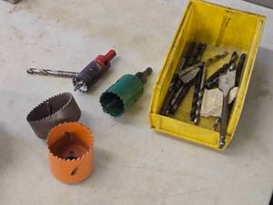 lot 307 image: Lot of  Hole Saws, Boring Bits and Drill Bits