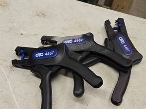 lot 333 image: Lot of (3) Wire Stripping Tools