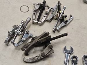 lot 339 image: Lot of (4) Pullers