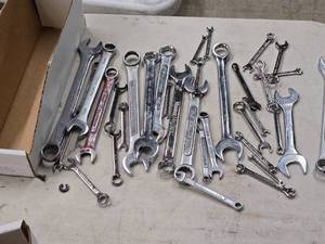 lot 345 image: Lot of (35) Combination Wrenches (assorted)