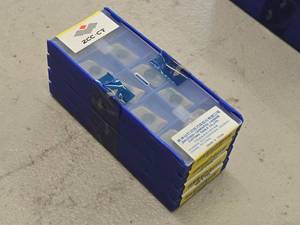 lot 135 image: Lot of (4 Boxes) CNC Carbide Insert Cutting Tools 10-count ( 40 total items )