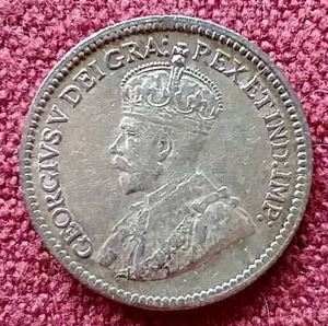 lot 5 image: 1917 Canada Silver 5 Cent Coin