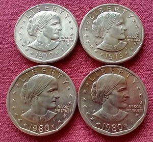lot 43 image: (4) Susan B Anthony Dollars