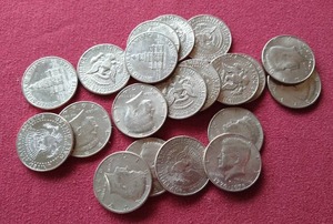 lot 103 image: (20) Kennedy Half Dollars