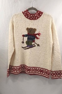 lot 292 image: Christina Ski Lodge Bear Sweater Medium Oatmeal Red