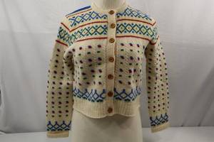 lot 302 image: Limited America 100 Percent Wool Fair Isle Cardigan Sweater Large