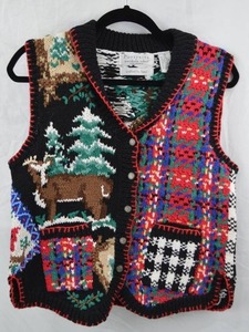 lot 315 image: Portraits by Northern Isles Hand Knit Sweater Vest Size S