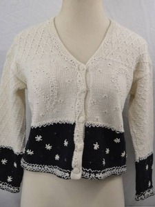 lot 318 image: Jennifer Reed Knitted by Hand Cardigan Sweater Size M