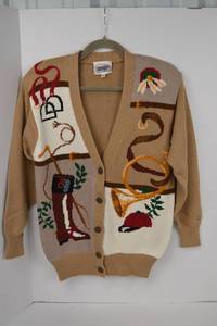 lot 368 image: Susan Bristol Petites Cardigan Sweater Size Small Equestrian Motif