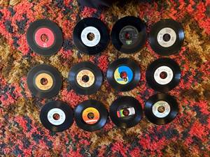 lot 41A image: 45 RPM RECORDS