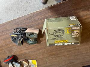 lot 50 image: POWER SANDER