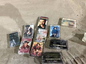 lot 101 image: VINTAGE ARAY OF CASSETTES