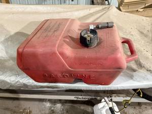 lot 102 image: FUEL TANK