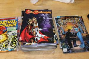 lot 88 image: Large Collection of 1990s Independent and Mainstream Comic Books Grub Girl