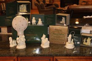 lot 103 image: Collection of Snowbabies Figurines and Ornaments with Boxes Come Fly with Me