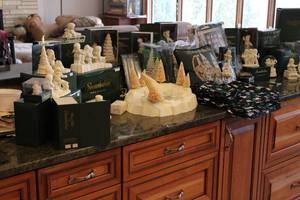 lot 144 image: Snowbabies Figurine Collection with Skating Rink, Pillows, Placemats, and Decor Pieces