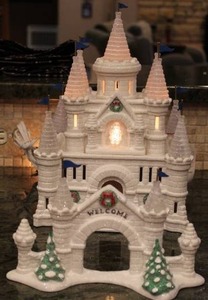 lot 150 image: Dept 56 Snow Carnival Ice Palace 54850 Lighted Holiday Castle