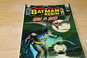 lot 162 image: Collection of 5 Vintage Detective Comics and Batman Comic Books
