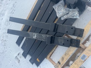 lot 85 image: adjustable clip-on pallet fork WOLVERINE 2025 Unused TF2-66-4000G