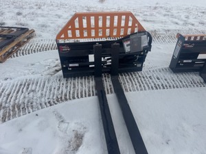 lot 30 image: Hydraulic Adjustable Pallet Fork 