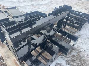 lot 40 image: Pallet Fork Frame WOLVERINE 2025 Unused