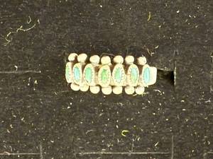 lot 3L image: Vintage Sterling Silver and Turquoise Row Ring Size 7.5