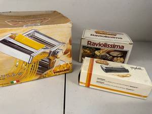 lot 3P image: Marcato Atlas Pasta Maker with Raviolissima and Spaghetti Attachments