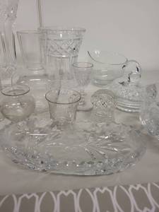 lot 4H image: Collection of Assorted Clear Glassware and Crystal Serveware