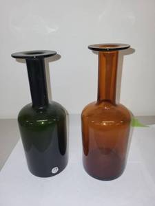 lot 84H image: Set of 2 Alfredo Barbini Murano Art Glass Bottles