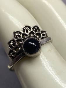 lot 18B image: Sterling Silver 925 Ring with Black Stone and Filigree Design Size 8