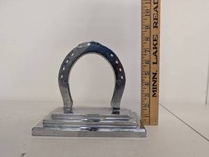 lot 8AM image: Vintage Metal Horseshoe Trophy