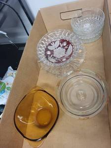 lot 22J image: Collection of 6 Vintage Glass Bowls and Dishes Assorted Styles