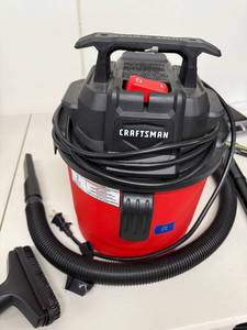 lot 21L image: Craftsman 3L WetDry Shop Vacuum with Attachments