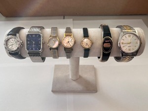lot 164W image: Lot of 7 Quartz Wrist Watches Mixed Styles and Bands