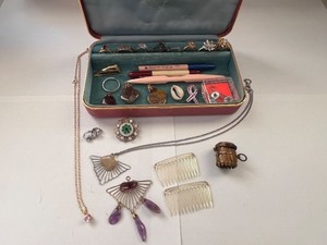 lot 170W image: Collection of Vintage Costume Jewelry and Accessories with Case