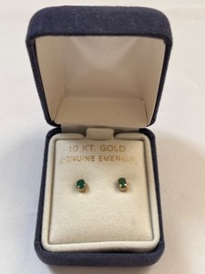 lot 181W image: 10K Gold Genuine Emerald Stud Earrings, 0.32 Grams